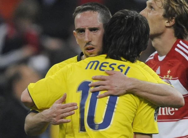 Franck Ribery dziękuje za grę Leo Messiemu.