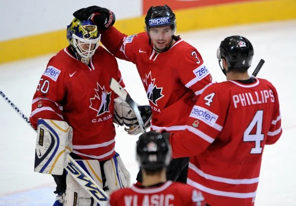 Ćwierćfinał hokejowych MŚ: Kanada - Łotwa 4:2 (0:0, 3:1, 1:1) Ćwierćfinał hokejowych MŚ: Kanada - Łotwa 4:2 (0:0, 3:1, 1:1)