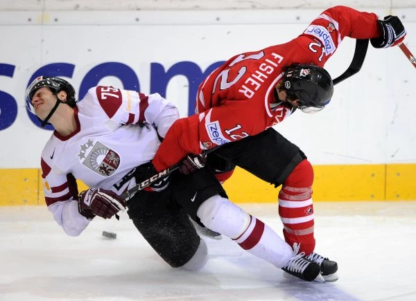 Ćwierćfinał hokejowych MŚ: Kanada - Łotwa 4:2 (0:0, 3:1, 1:1) Ćwierćfinał hokejowych MŚ: Kanada - Łotwa 4:2 (0:0, 3:1, 1:1)