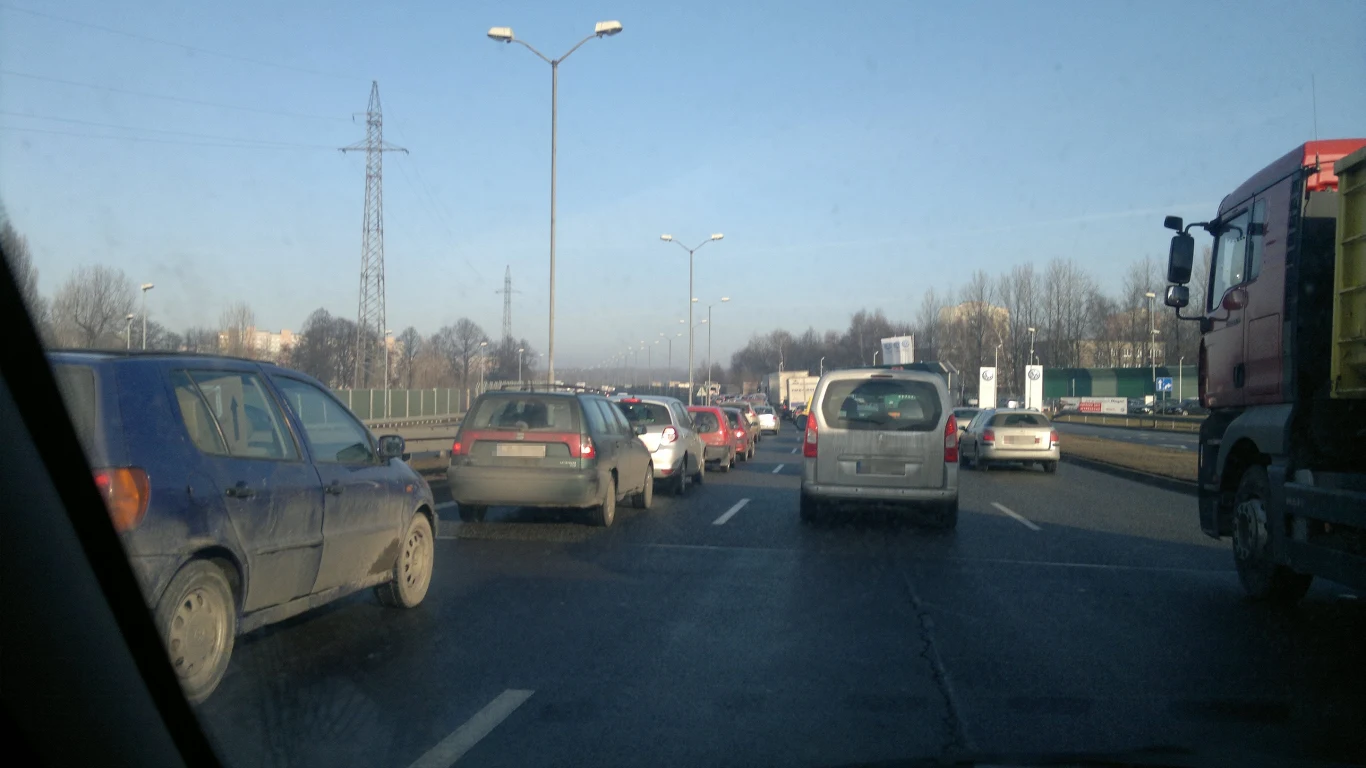 Korki na Drogowej Trasie Średnicowej na zjeździe do Bytomia