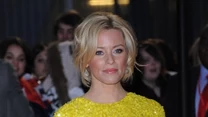 Elizabeth Banks w sukni projektu Bill Blass