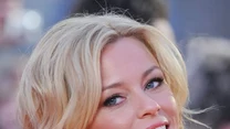 Elizabeth Banks w sukni projektu Bill Blass