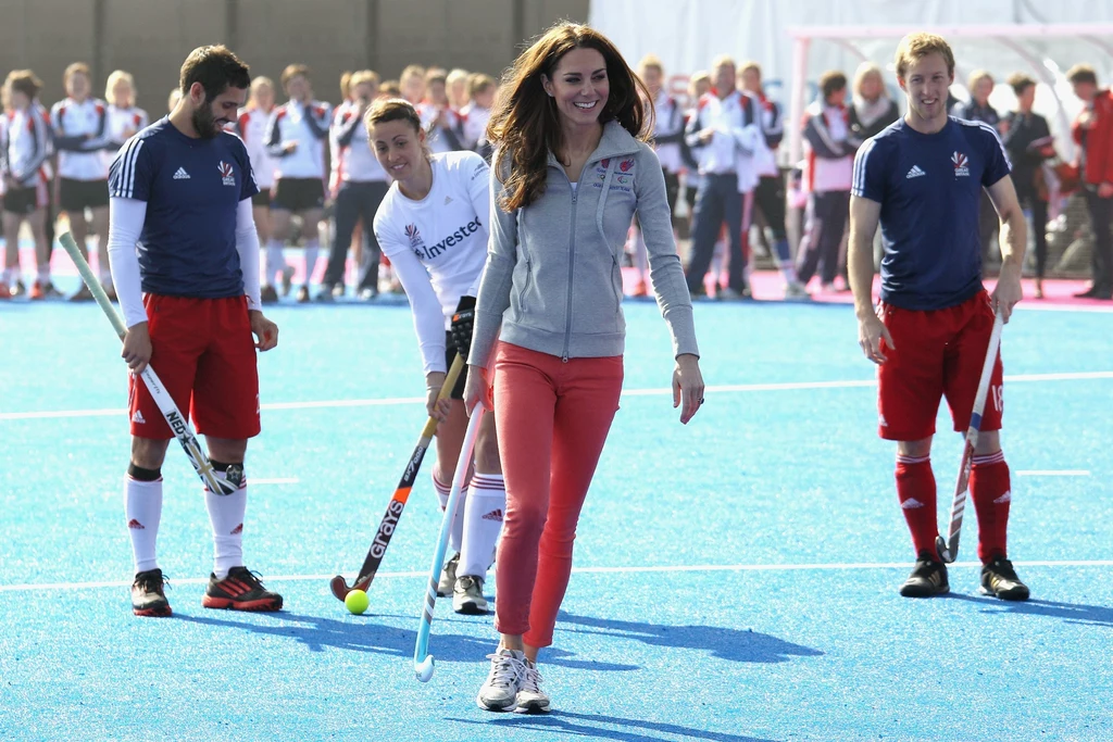 Księżna Catherine podczas treningu w hokeja na trawie