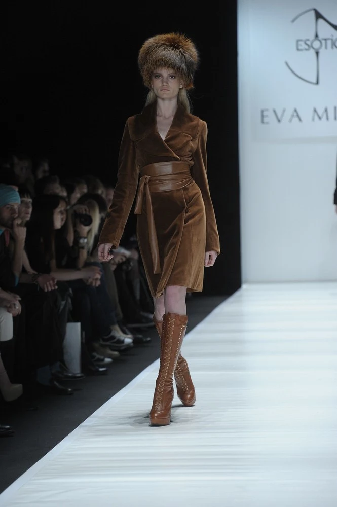 Pokaz Ewy Minge podczas Mercedes Benz Fashion Week Russia