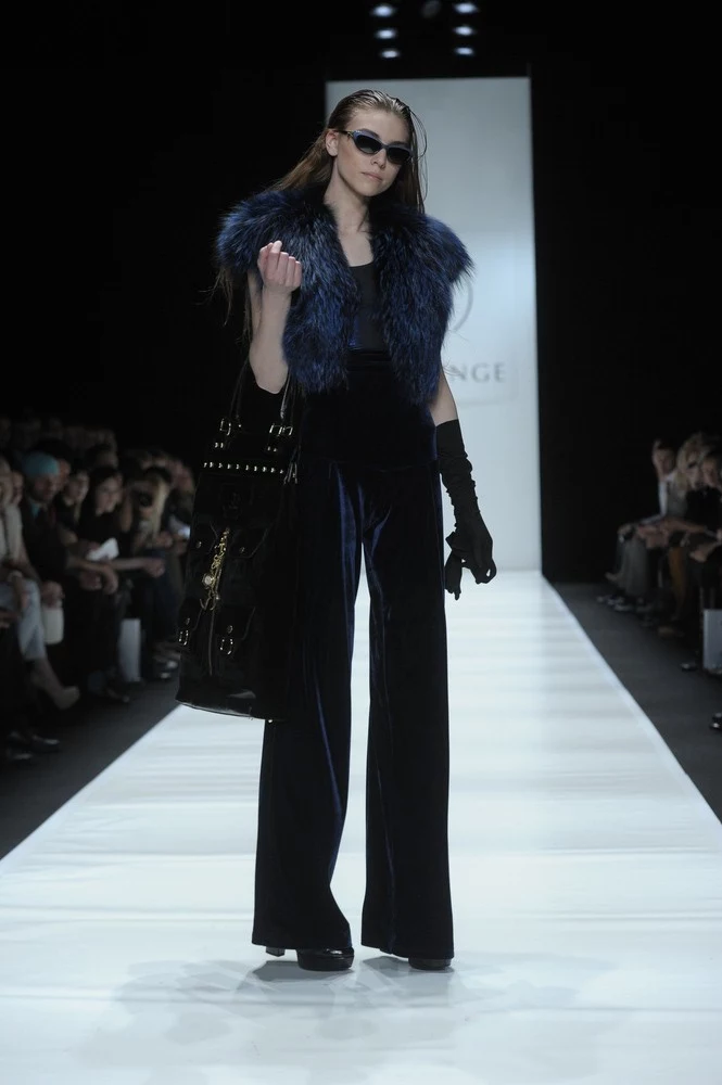 Pokaz Ewy Minge podczas Mercedes Benz Fashion Week Russia
