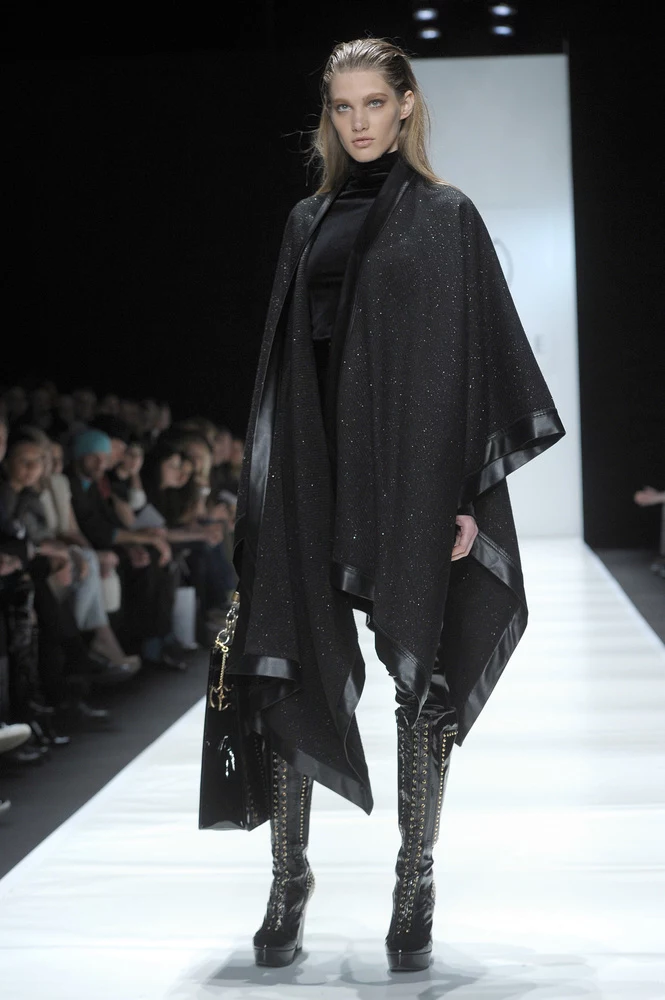 Pokaz Ewy Minge podczas Mercedes Benz Fashion Week Russia