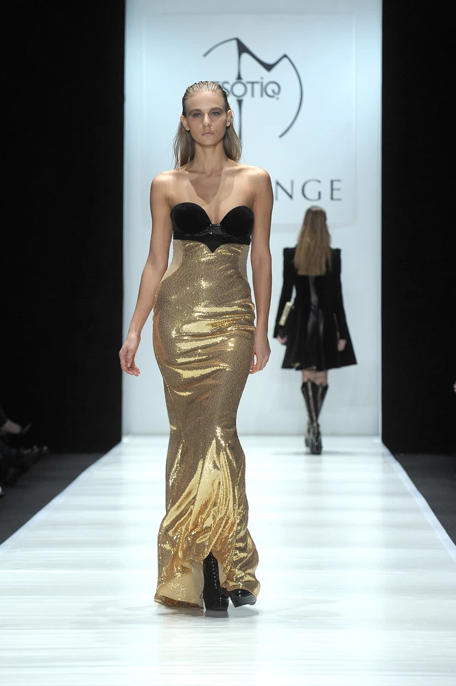 Pokaz Ewy Minge podczas Mercedes Benz Fashion Week Russia