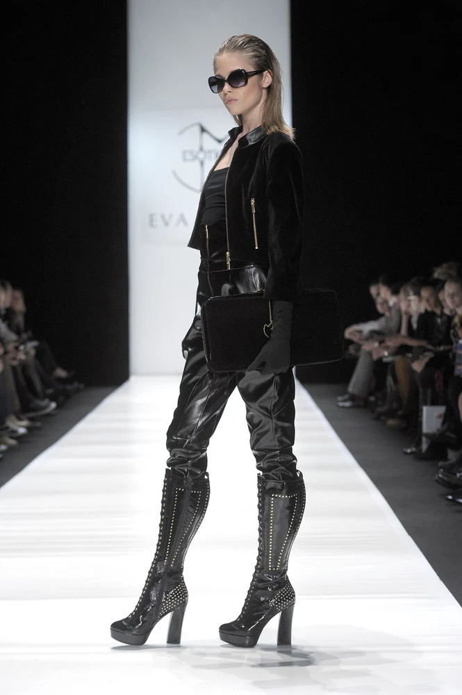 Pokaz Ewy Minge podczas Mercedes Benz Fashion Week Russia