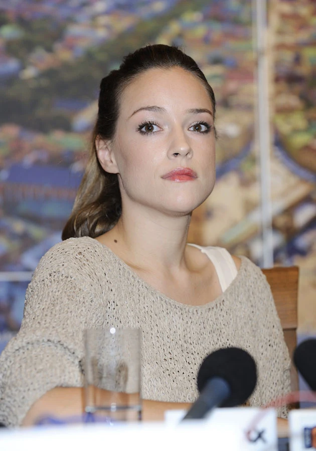 Alicja jest bardzo zatroskana stanem zdrowia ojca.