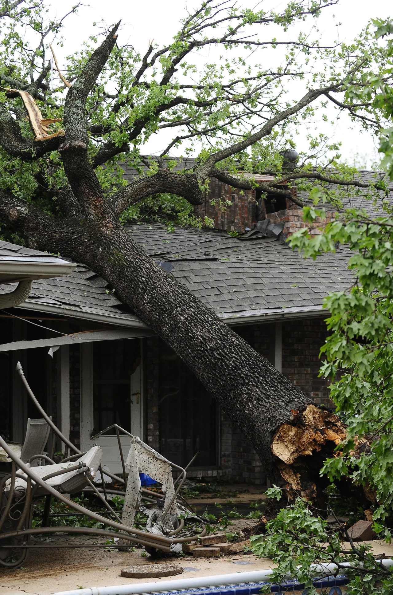 Zniszczenia po tornado w Teksasie