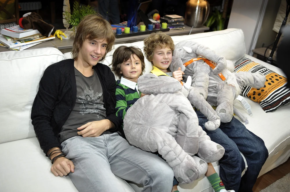 Ale prawdziwy szał nastąpił, odkąd Maciek wcielił się w Tomka Boskiego w "rodzince.pl" Ale prawdziwy szał nastąpił, odkąd Maciek wcielił się w Tomka Boskiego w "rodzince.pl"