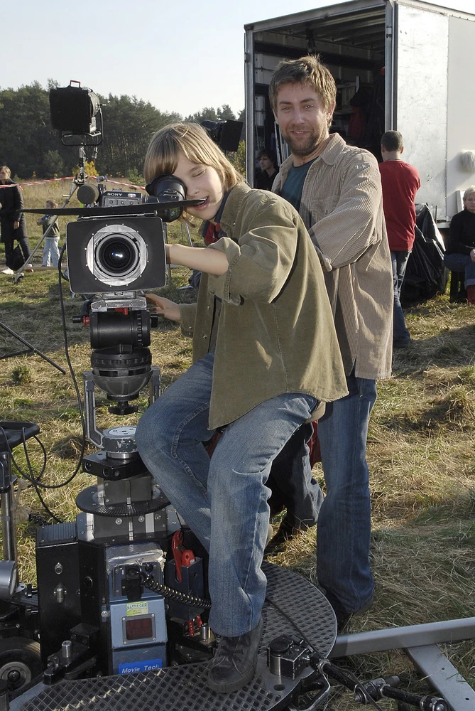 Swoich sił próbowałem nie tylko jako aktor. Jak widać Rafał też - wtedy był moim asystentem ;) - Maciej Musiał Swoich sił próbowałem nie tylko jako aktor. Jak widać Rafał też - wtedy był moim asystentem ;) - Maciej Musiał