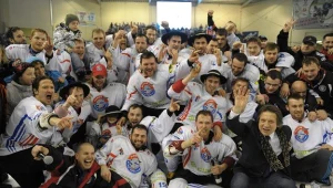 Hokeiści Ciarko PBS Bank Sanok - mistrzowie Polski z 2012 roku fot: Darek Delmanowicz