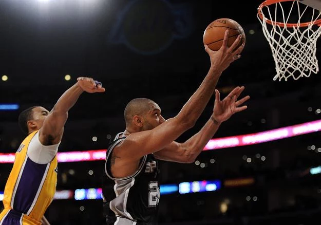 Tim Duncan zdobył 21 pkt dla San Antonio Spurs. Tim Duncan zdobył 21 pkt dla San Antonio Spurs.