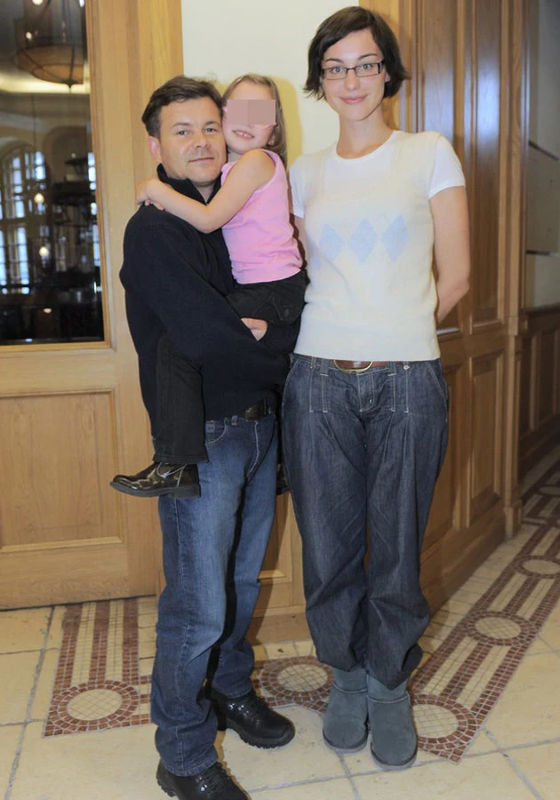 Jacek Braciak i Maja Hirsch z córką. Jacek Braciak i Maja Hirsch z córką.