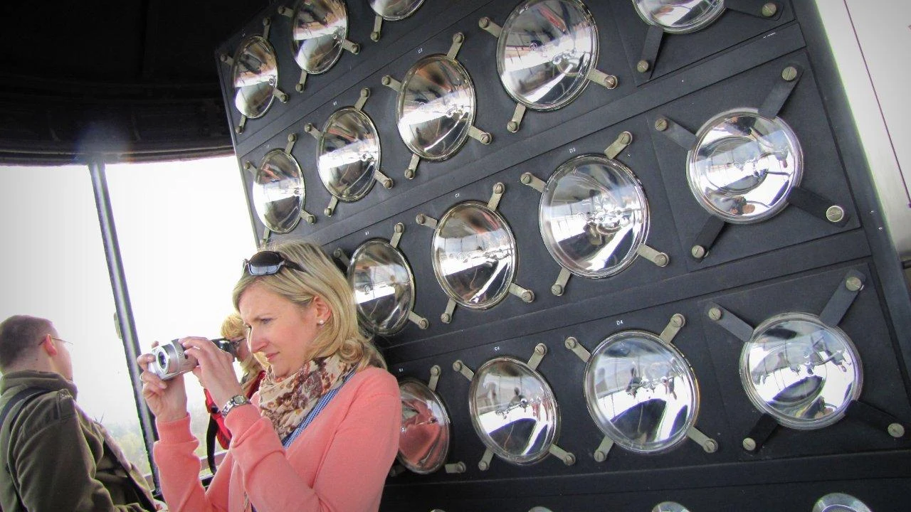 Turyści na szczycie latarni w Rozewiu