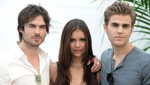 Ian Somerhalder (Damon Salvatore), Nina Dobrev (Elena Gilbert/Katherine Pierce) i Paul Wesley (Stefan Salvatore)