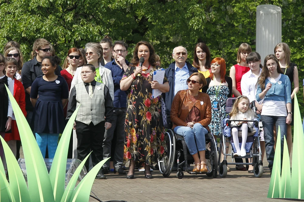 Uczestnicy koncertu wraz z jury i gośćmi