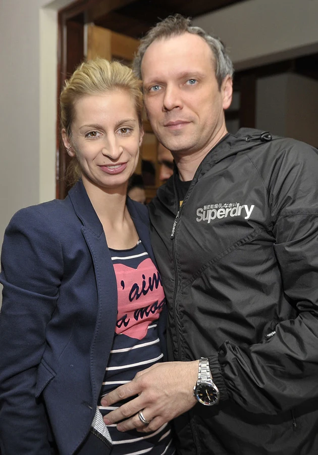 Magda Schejbal z reżyserem "Szpilek..." Robertem Wichrowskim