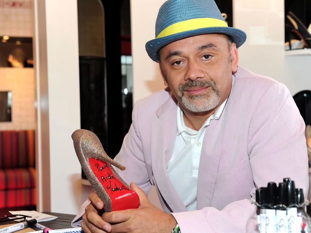 Christian Louboutin zaprojektuje słynne pantofelki Kopciuszka