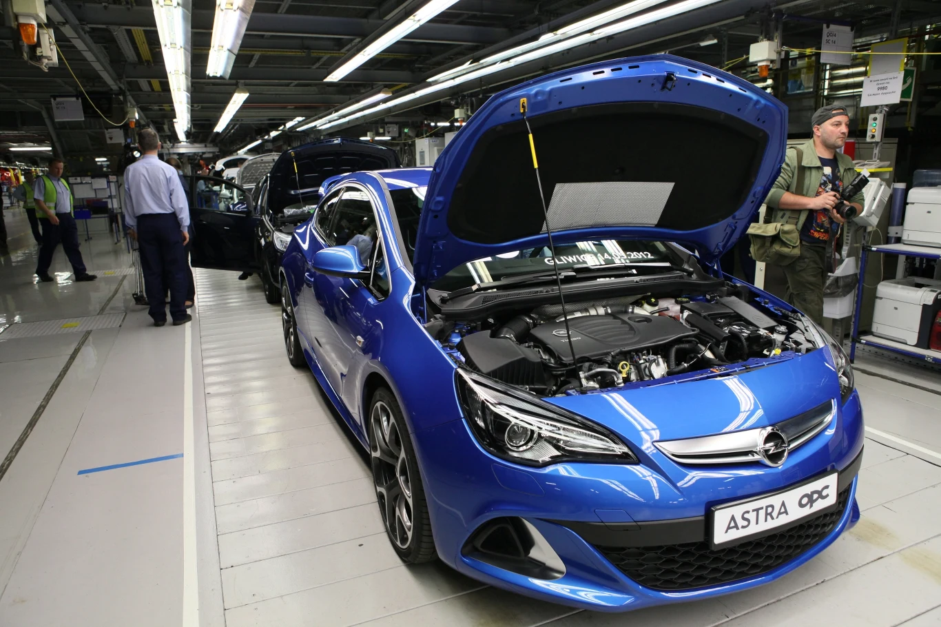 W gliwickim Oplu ruszyła produkcja sportowej astry OPC