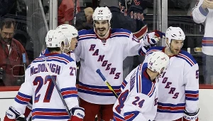 Hokeiści New Yrok Rangers mają powody do radości.