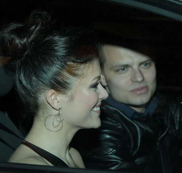 ... szerokie uśmiechy...