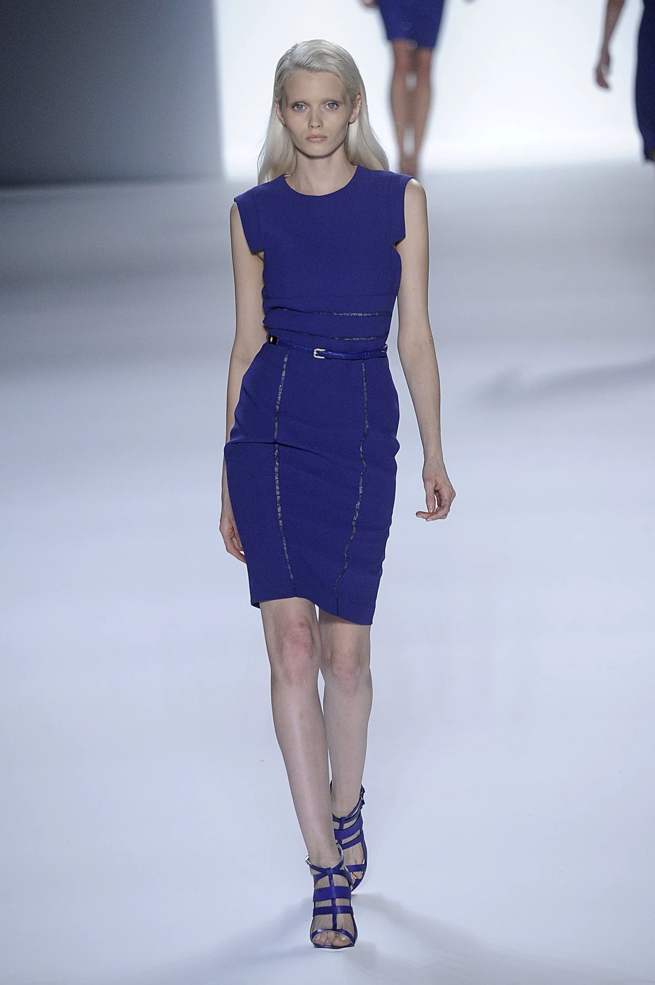 Elie Saab - moda w kolorze chabrowym Elie Saab - moda w kolorze chabrowym