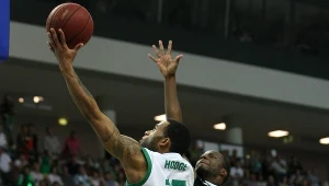 Z piłką Walter Hodge z Zastalu