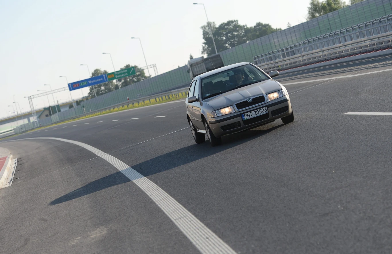 Nowo otwarty odcinek D autostrady A2 Pruszków - Grodzisk Mazowiecki Nowo otwarty odcinek D autostrady A2 Pruszków - Grodzisk Mazowiecki