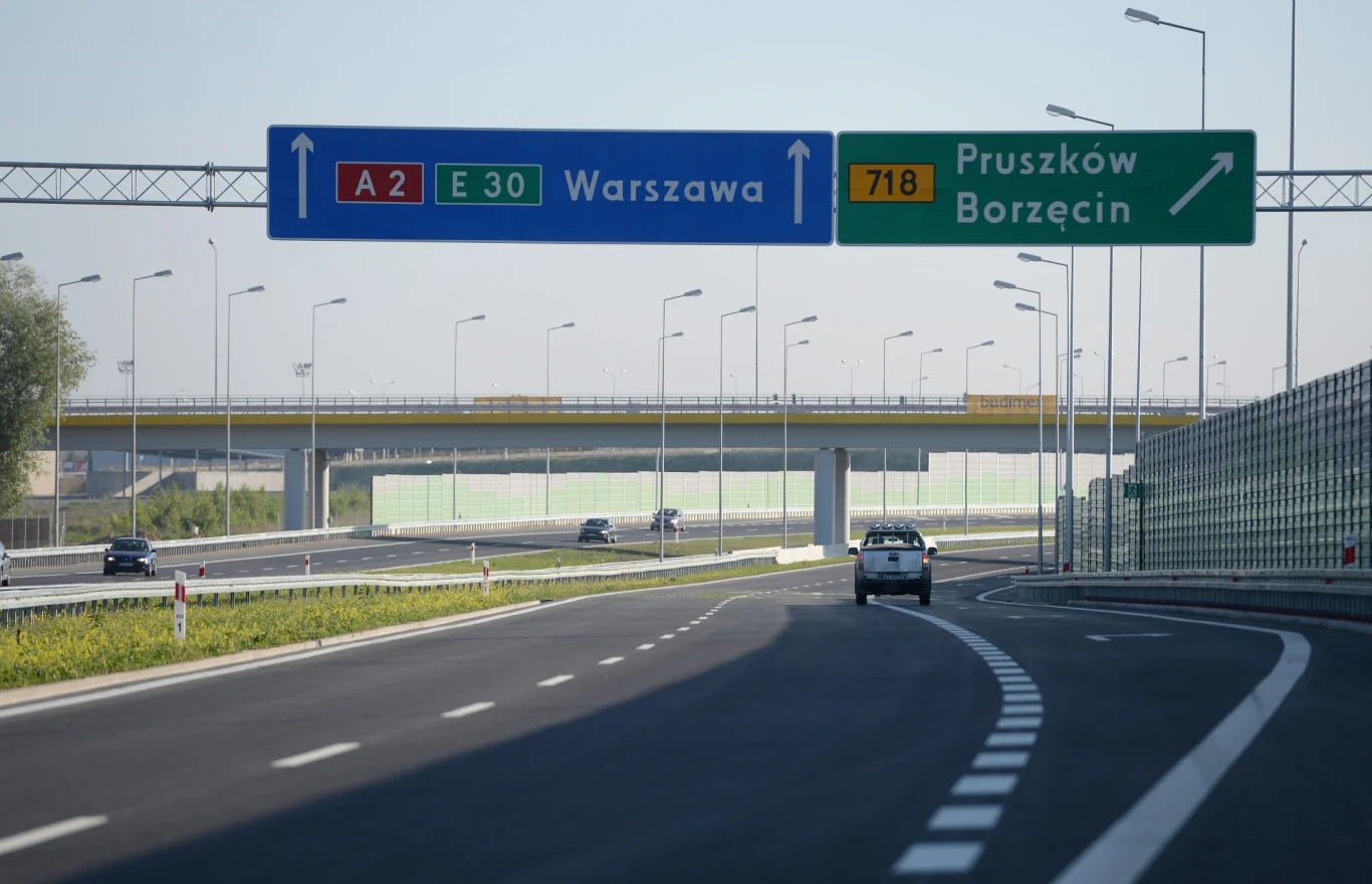 Nowo otwarty odcinek D autostrady A2 Pruszków - Grodzisk Mazowiecki Nowo otwarty odcinek D autostrady A2 Pruszków - Grodzisk Mazowiecki