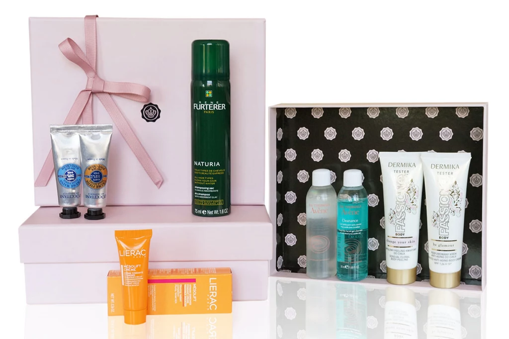 Pudełko Glossybox zawierające mini-produkty - edycja majowa