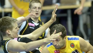 Adam Hrycaniuk (z piłką)