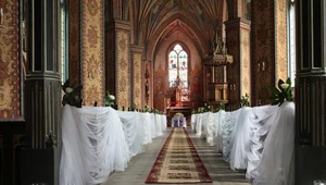 Jak udekorować kościół na ślub