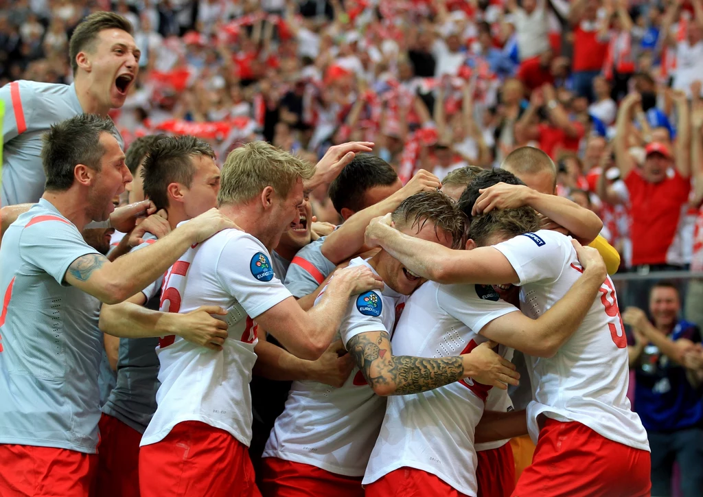 Radość reprezentacji Polski ze zdobytego gola Radość reprezentacji Polski ze zdobytego gola