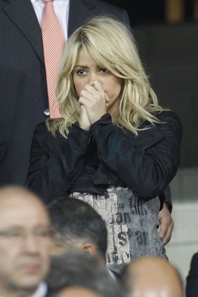 Shakira na trybunach w czasie meczu Barcelona - Bilbao w maju 2012 Shakira na trybunach w czasie meczu Barcelona - Bilbao w maju 2012