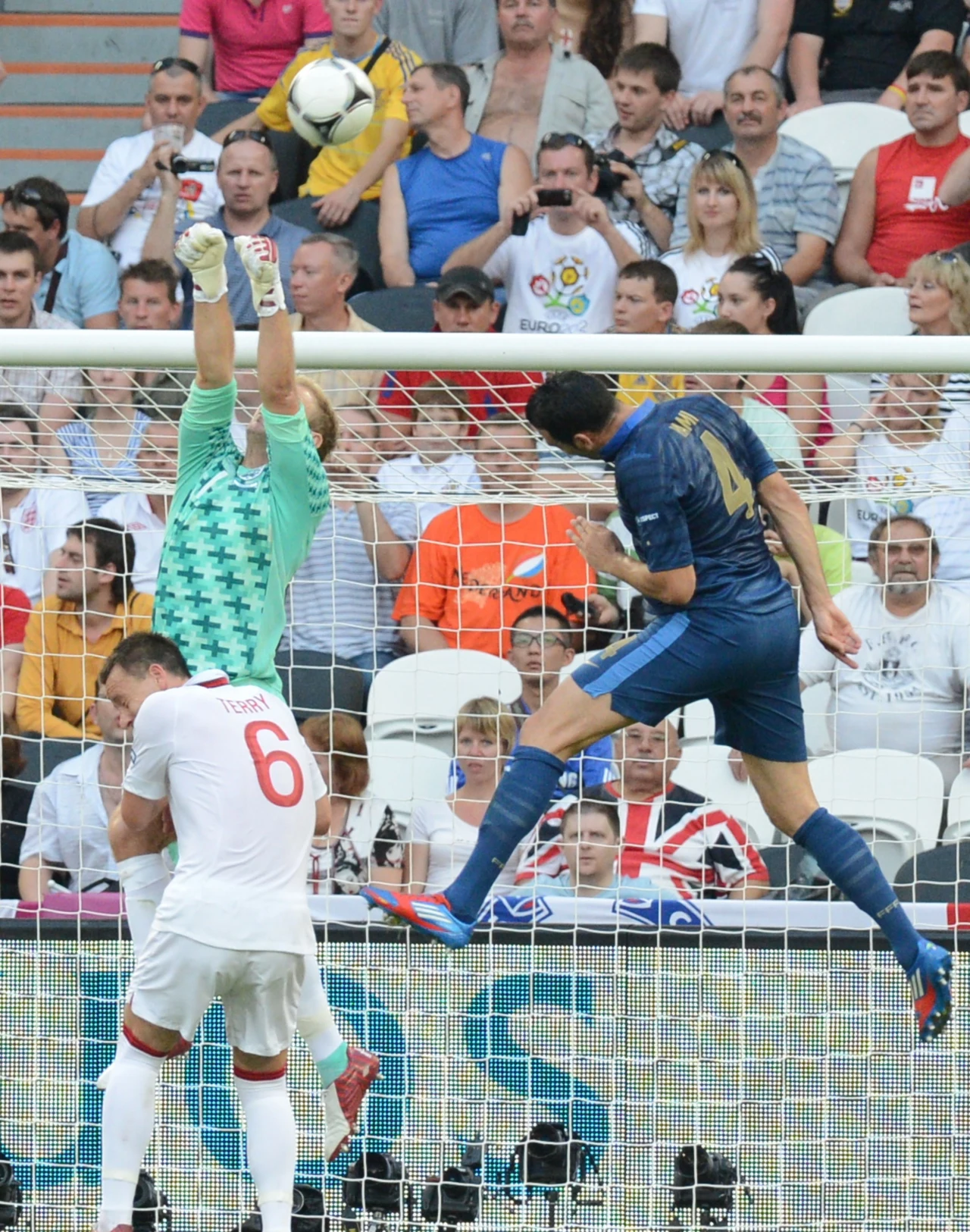 "Trójkolorowi" podzielili się punktami z "Trzema Lwami" "Trójkolorowi" podzielili się punktami z "Trzema Lwami"