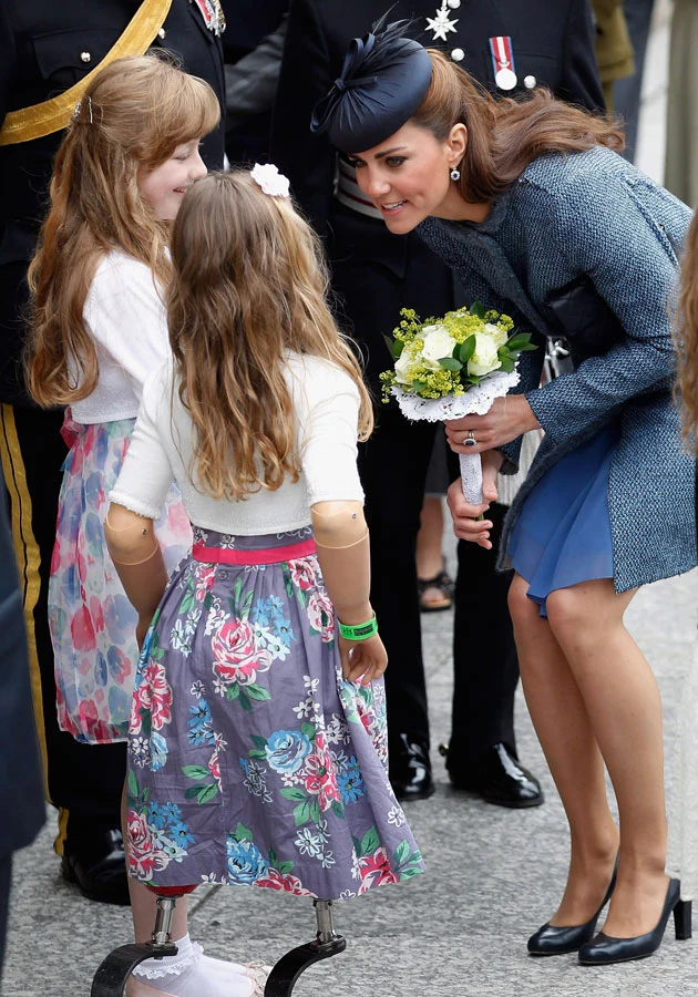 Paparazzi uwielbiają robić Kate zdjęcia w otoczeniu dzieci