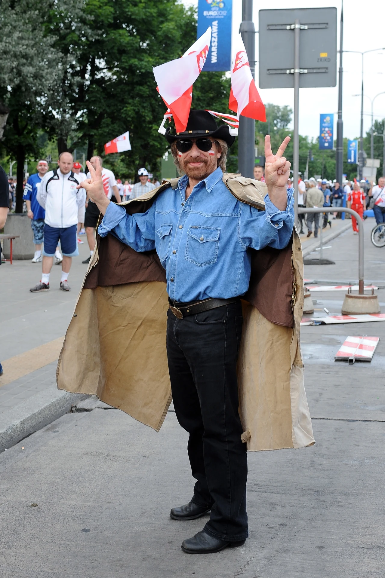 Chuck Norris wśród kibiców Chuck Norris wśród kibiców