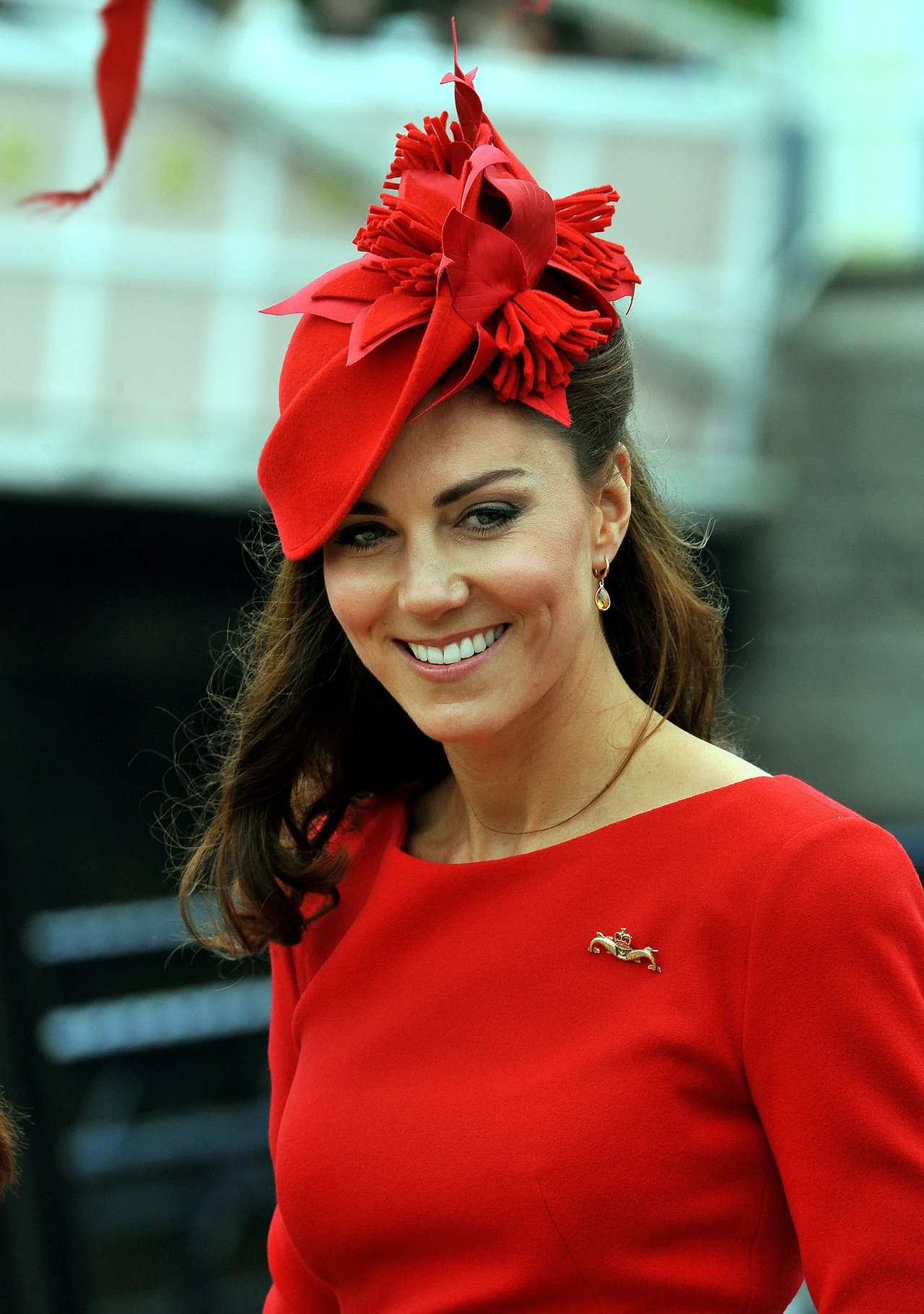 Jak podoba ci w tym kapeluszu księżna Catherine? Jak podoba ci w tym kapeluszu księżna Catherine?