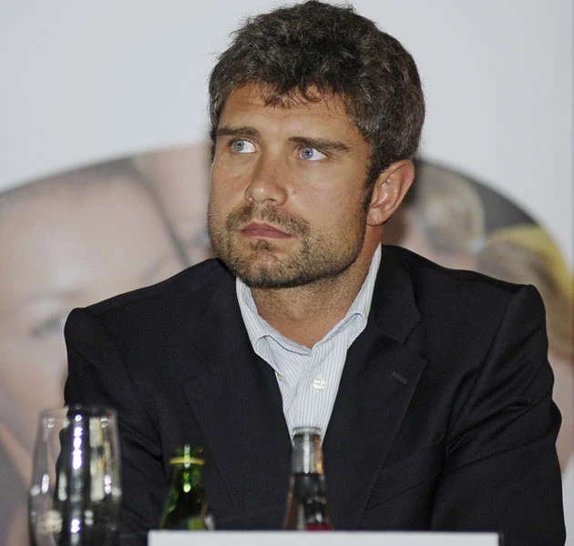 "Młody, przystojny trener z Warszawy" stoi za najnowszymi sukcesami Radwańskiej "Młody, przystojny trener z Warszawy" stoi za najnowszymi sukcesami Radwańskiej