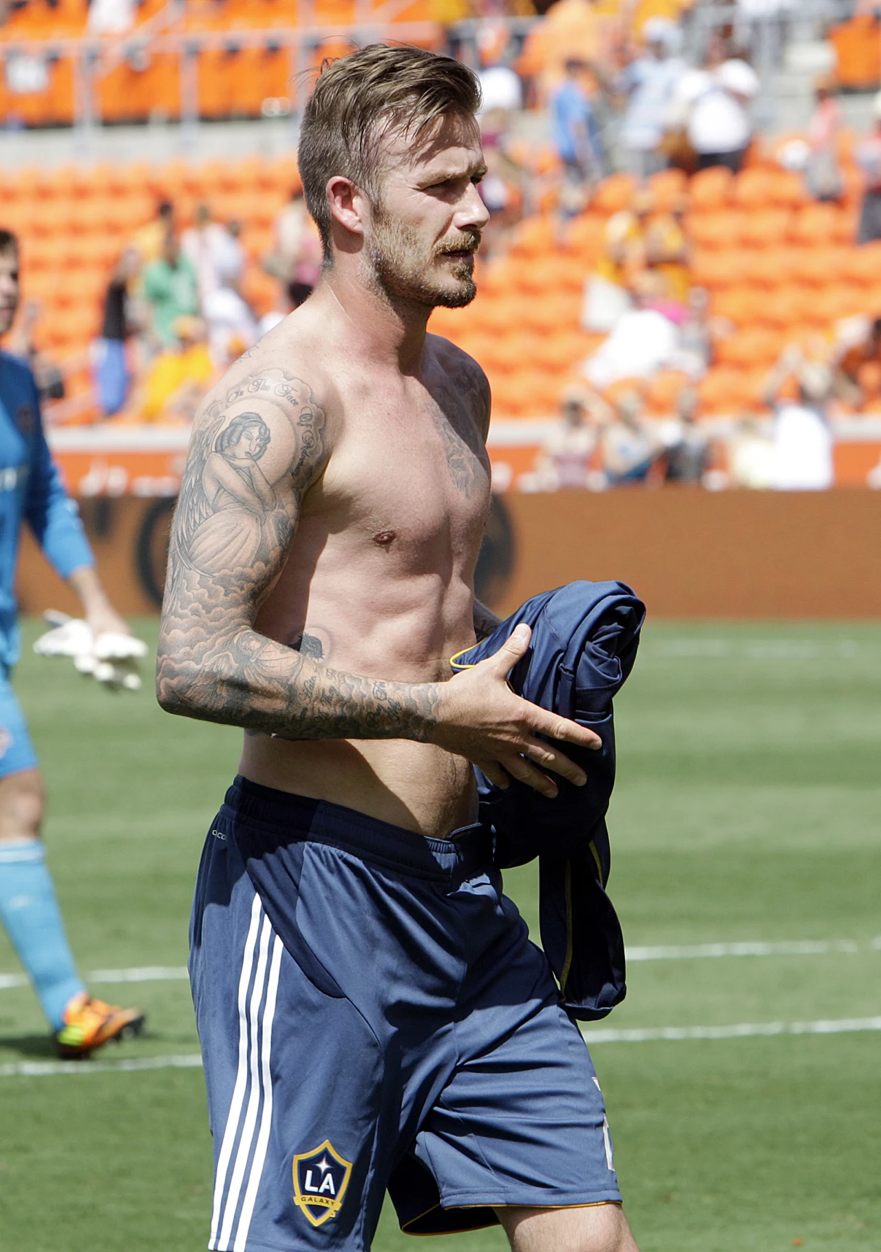Stały bywalec takich rankingów, 37-letni David Beckham, wciąż jest wstydliwy jeśli chodzi o pokazywanie swojego ciała publicznie. A szkoda, bo nie ma się czego wstydzić. Stały bywalec takich rankingów, 37-letni David Beckham, wciąż jest wstydliwy jeśli chodzi o pokazywanie swojego ciała publicznie. A szkoda, bo nie ma się czego wstydzić.