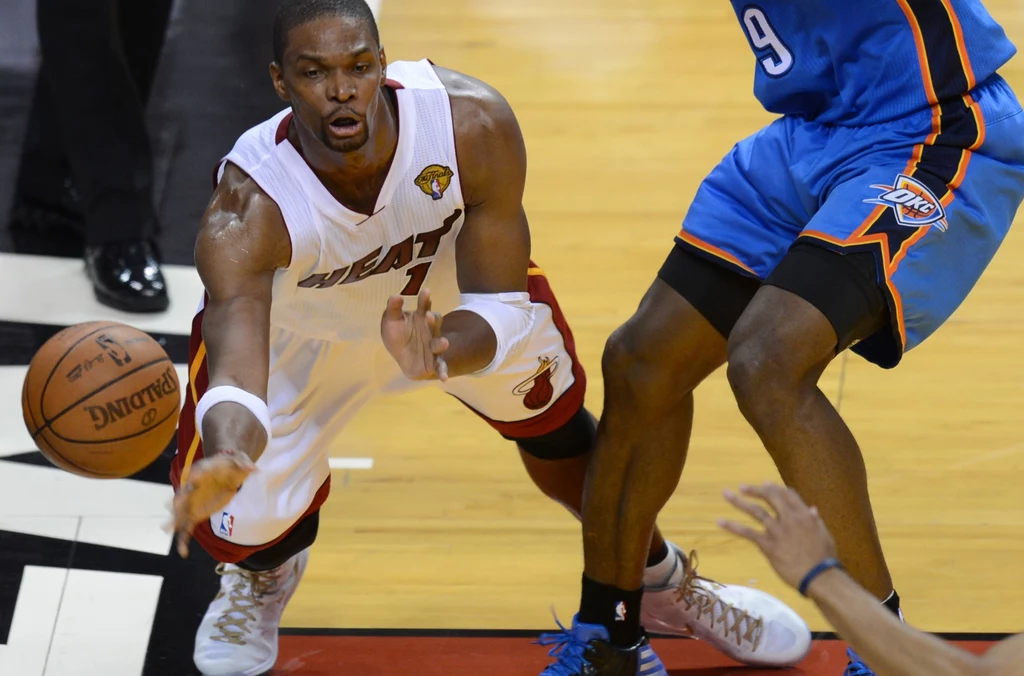 Koszykarze Miami Heat sięgnęli po mistrzostwo NBA pokonując w finale Oklahoma City Thunder 4-1. Koszykarze Miami Heat sięgnęli po mistrzostwo NBA pokonując w finale Oklahoma City Thunder 4-1.