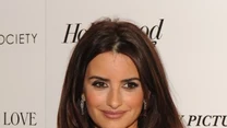 Penelope Cruz w koronkowej sukience projektu Emilio Pucci