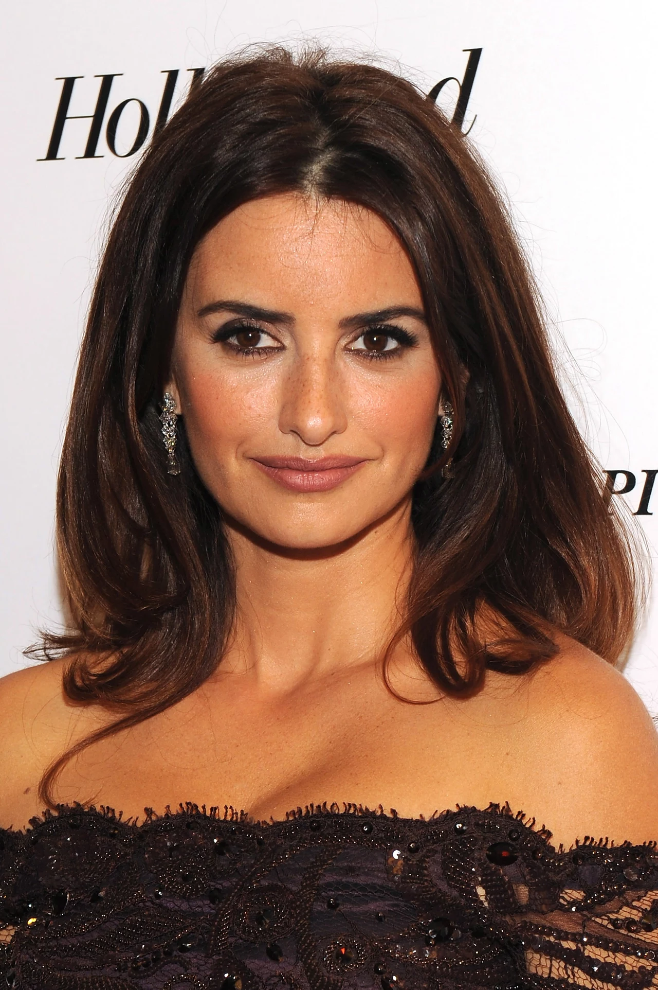 Penelope Cruz w koronkowej sukience projektu Emilio Pucci Penelope Cruz w koronkowej sukience projektu Emilio Pucci