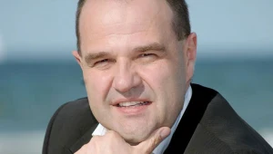 Cezary Żak swoją popularność zawdzięcza roli w... "Klanie"!