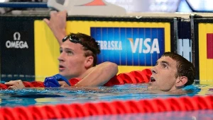 Michael Phelps (z prawej) i Ryan Lochte