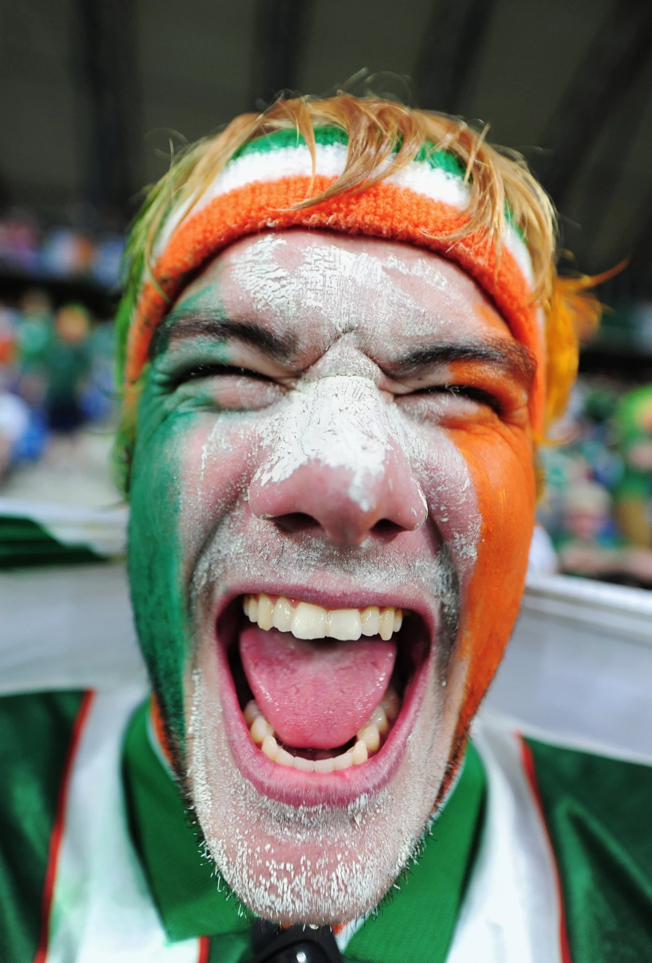 Kibicie Irlandii zasłynęli swoim pięknym śpiewem Kibicie Irlandii zasłynęli swoim pięknym śpiewem