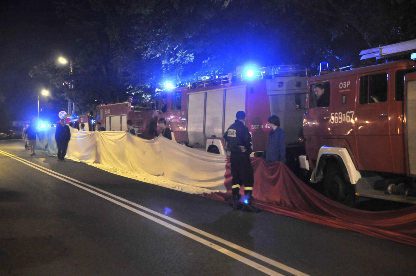 Około 200-osobowa grupa kibiców czekała w Wieliczce na powracających z meczu z Niemcami piłkarzy Włoch