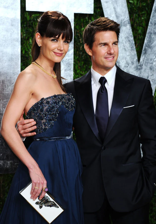 Przez pięć lat małżeństwa z Tomem Cruisem Katie do perfekcji opanowała sztuczne uśmiechy Przez pięć lat małżeństwa z Tomem Cruisem Katie do perfekcji opanowała sztuczne uśmiechy